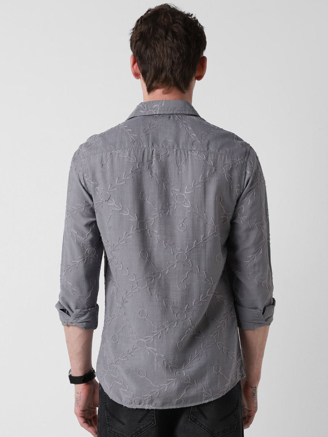 VASTRADO Men Classic Spread Collar Textured Solid Cotton Slim Fit Casual Shirt