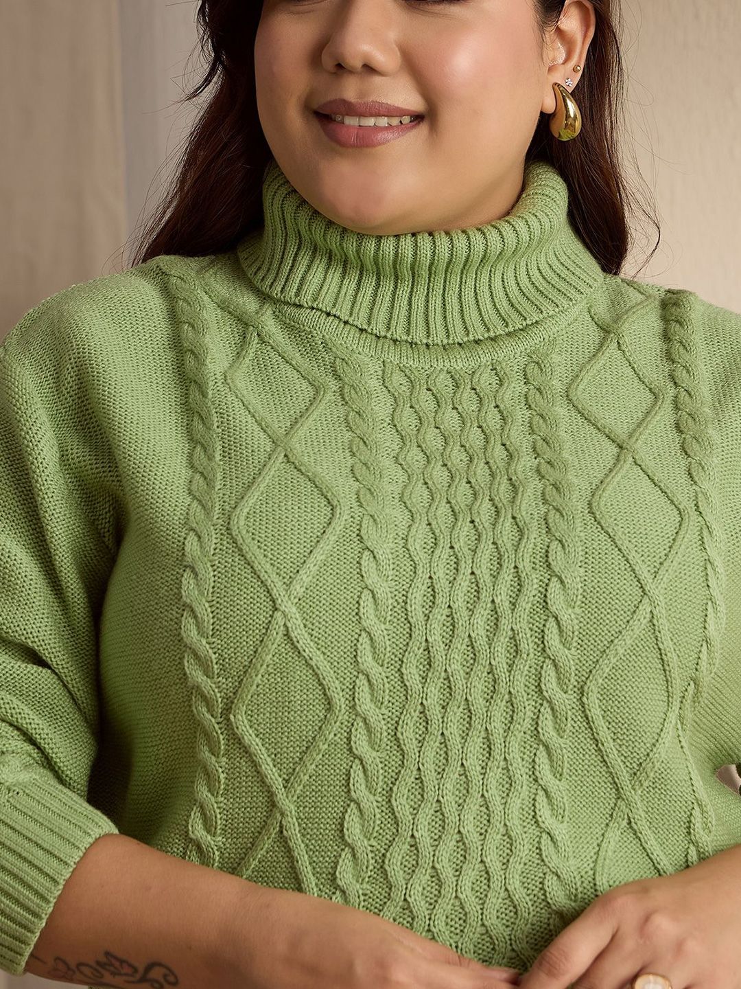 Berrylush Curve Women Cable Knit Self Design Pullover