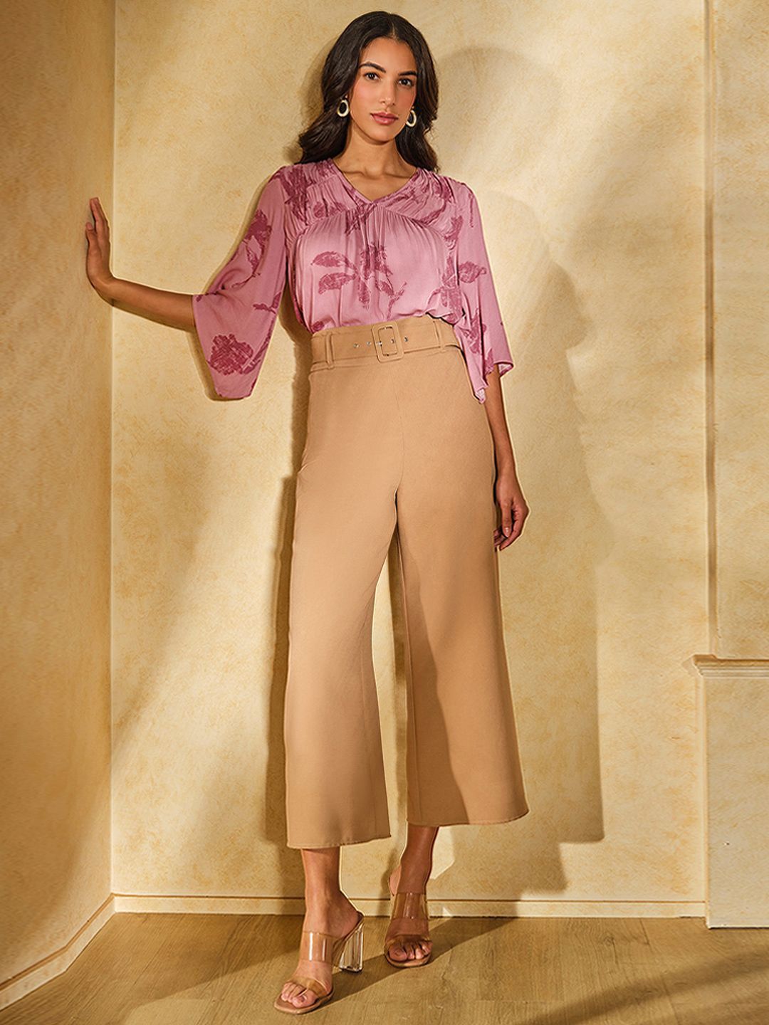AND Print Tie-Up Neck Kimono Sleeve Top