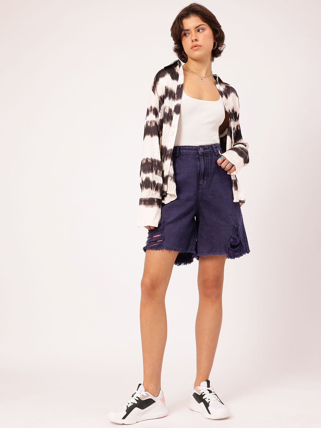 DressBerry Women Ripped Right Frayed Denim Shorts