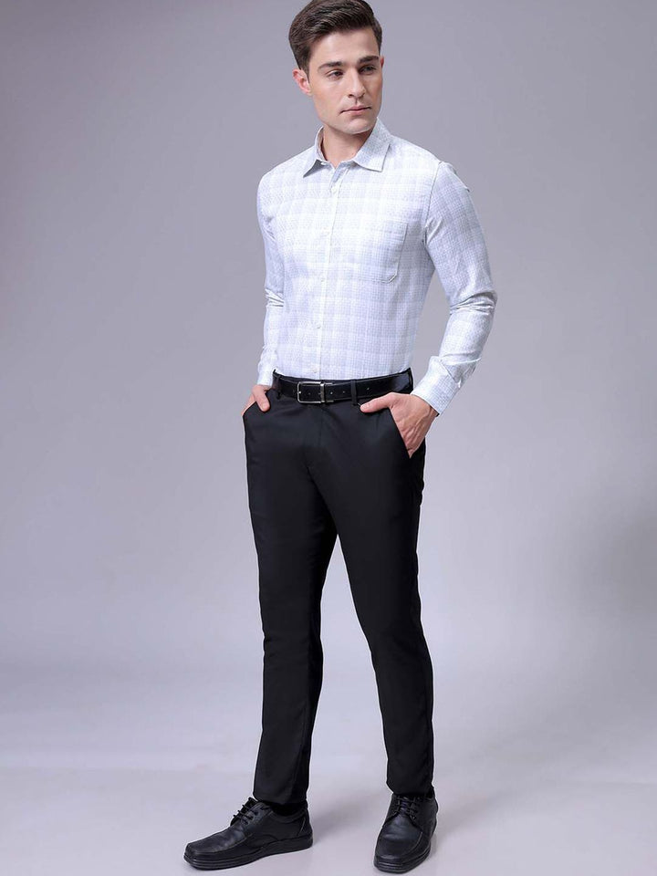 The Indian Garage Co. X Luxe Men Slim Fit Cutaway Collar Checked Formal Shirt