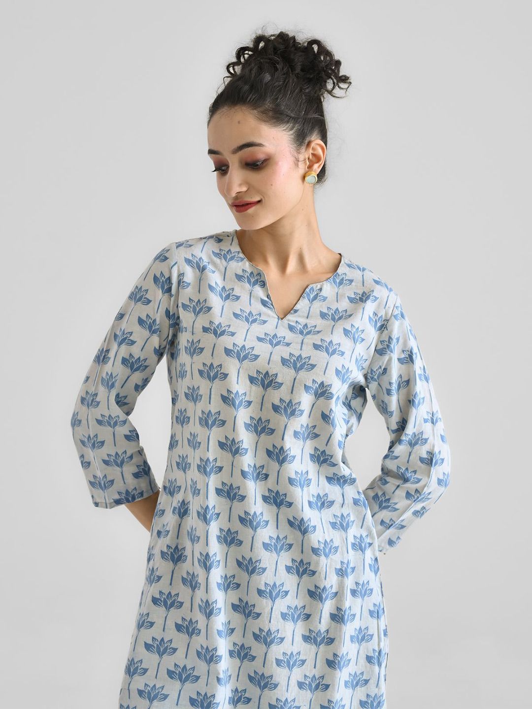 Rustorange Women Floral Printed Kurta