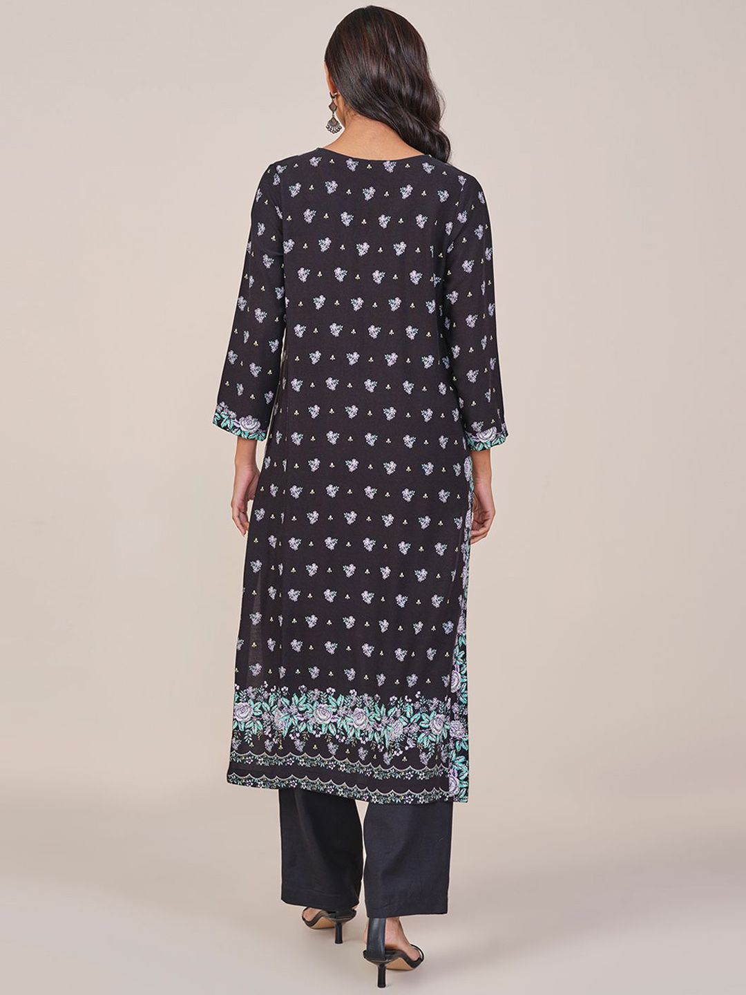 Global Desi Floral Printed V Neck Straight Kurta