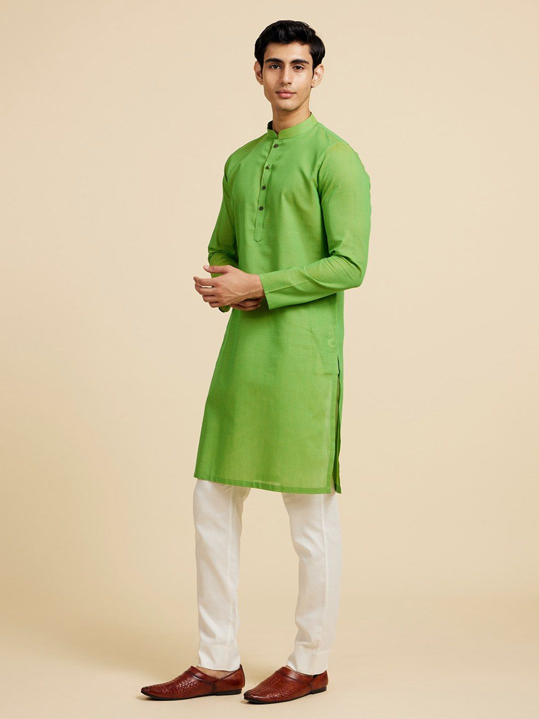 Diwas by Manyavar Chevron Woven Design Mandarin Collar Straight Kurta