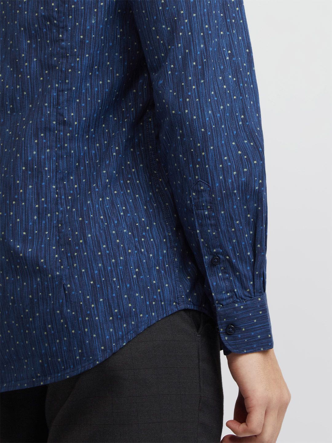 Raymond Men Slim Fit Micro Ditsy Printed Pure Cotton Casual Shirt