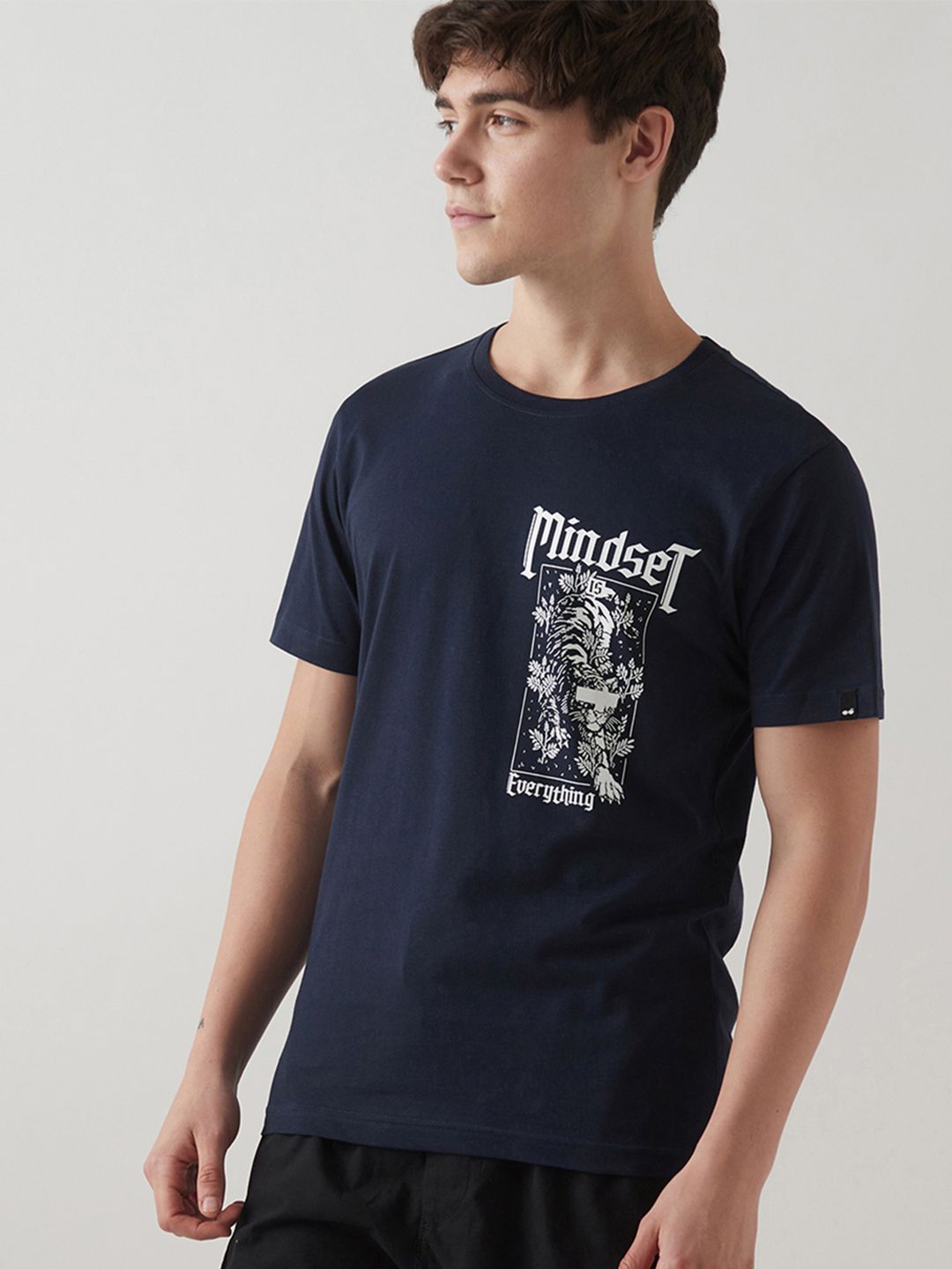 Bewakoof Men Graphic Printed Round Neck Pure Cotton T-shirt