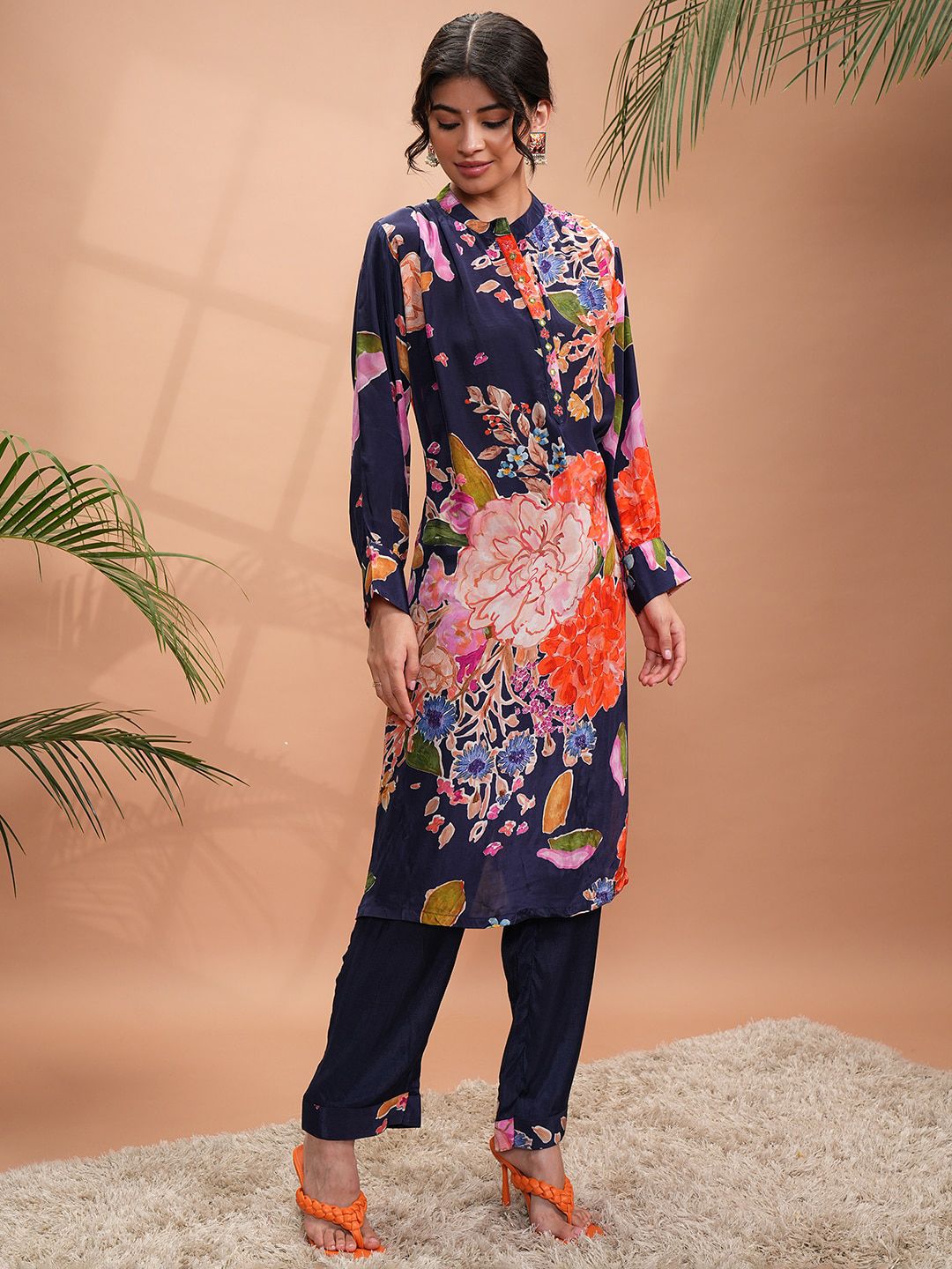 Vishudh Floral Printed Straight Kurta with Trousers