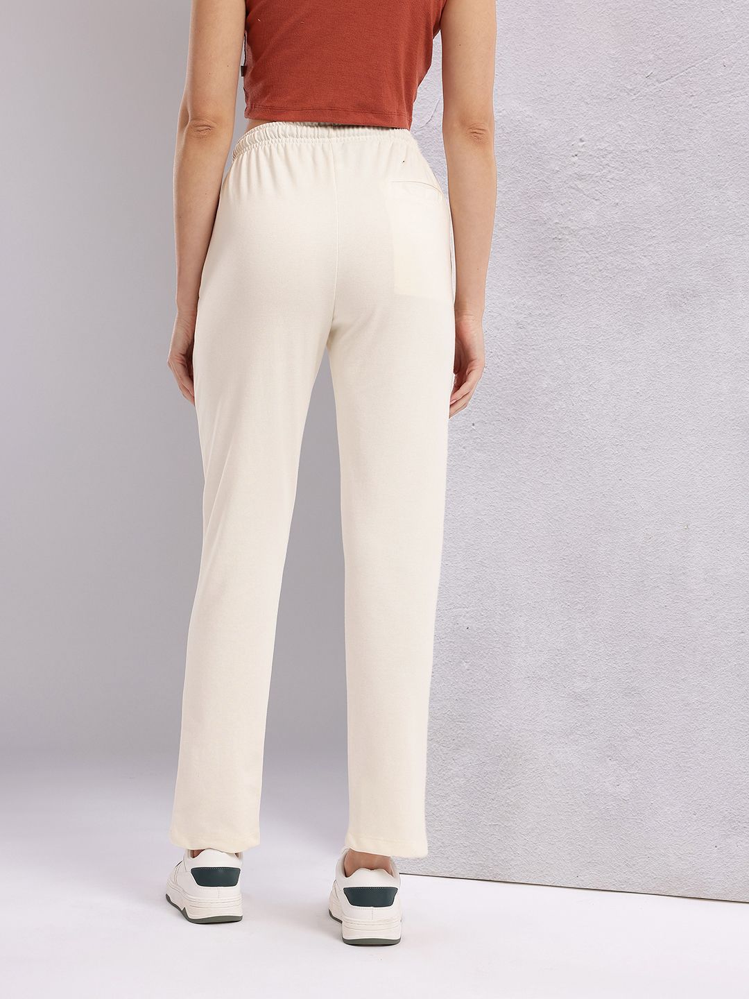 HRX by Hrithik Roshan Women Mid-Rise Regular Fit Lifestyle Track Pants