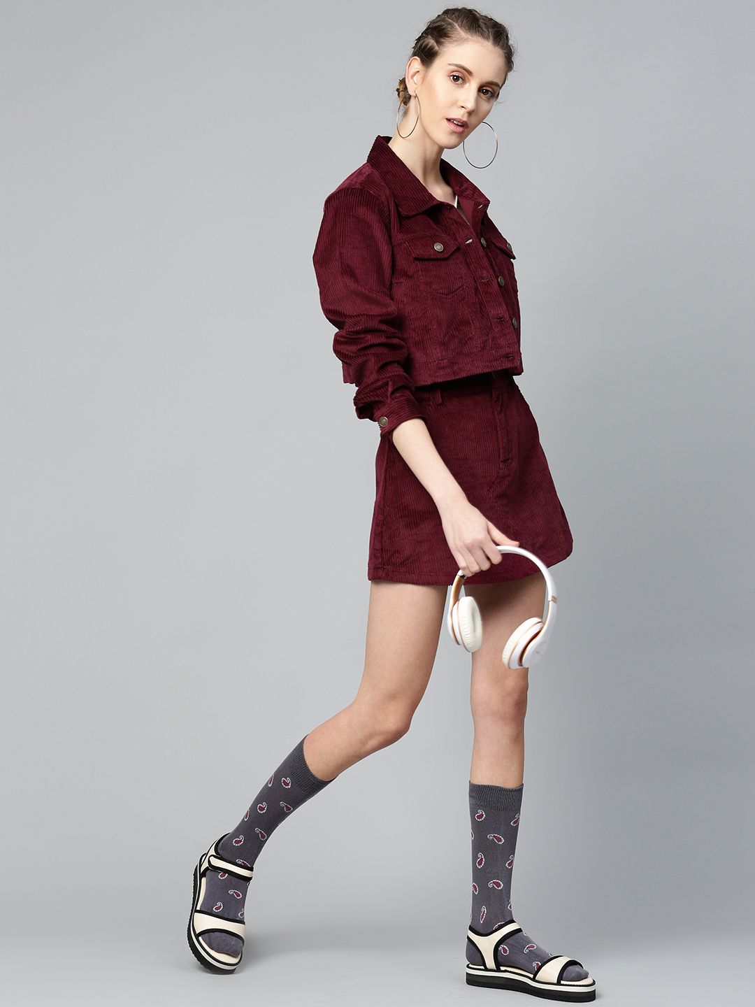SASSAFRAS Women Burgundy Self-Striped Corduroy Crop Tailored Jacket