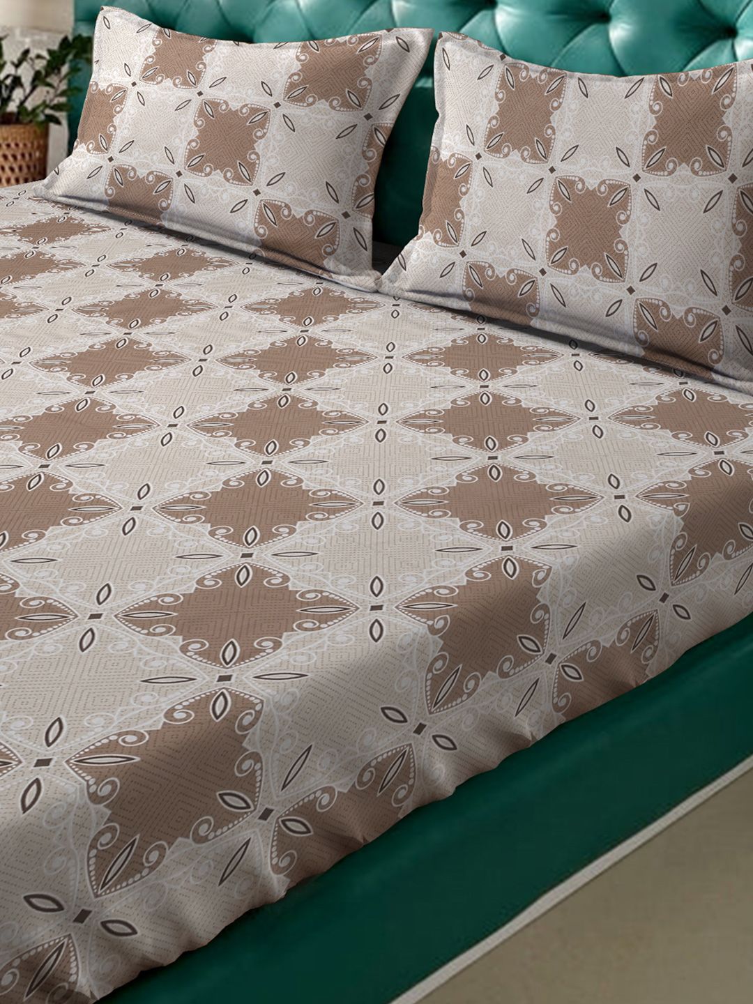 KLOTTHE Brown Ethnic Printed Fitted 400 TC Cotton King Bedsheet & 2 Pillow Covers