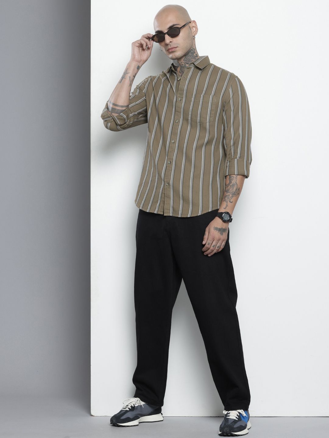 The Indian Garage Co Pure Cotton Slim Fit Striped Textured Casual Shirt