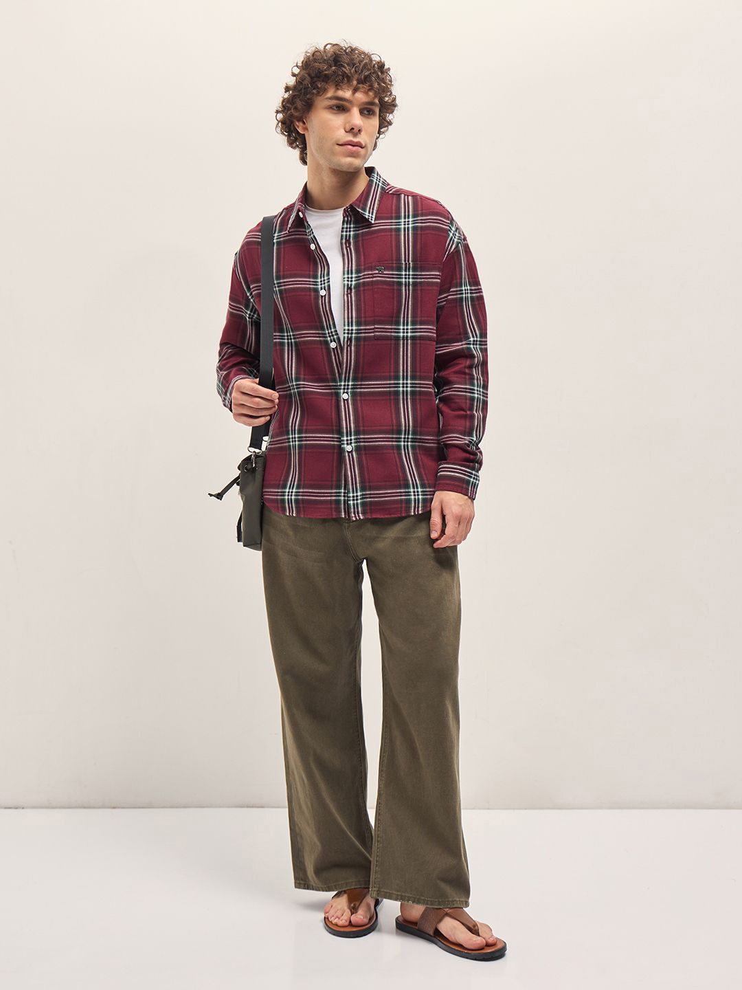 THE BEAR HOUSE Men Spread Collar Tartan Checked Cotton Relaxed Fit Casual Shirt