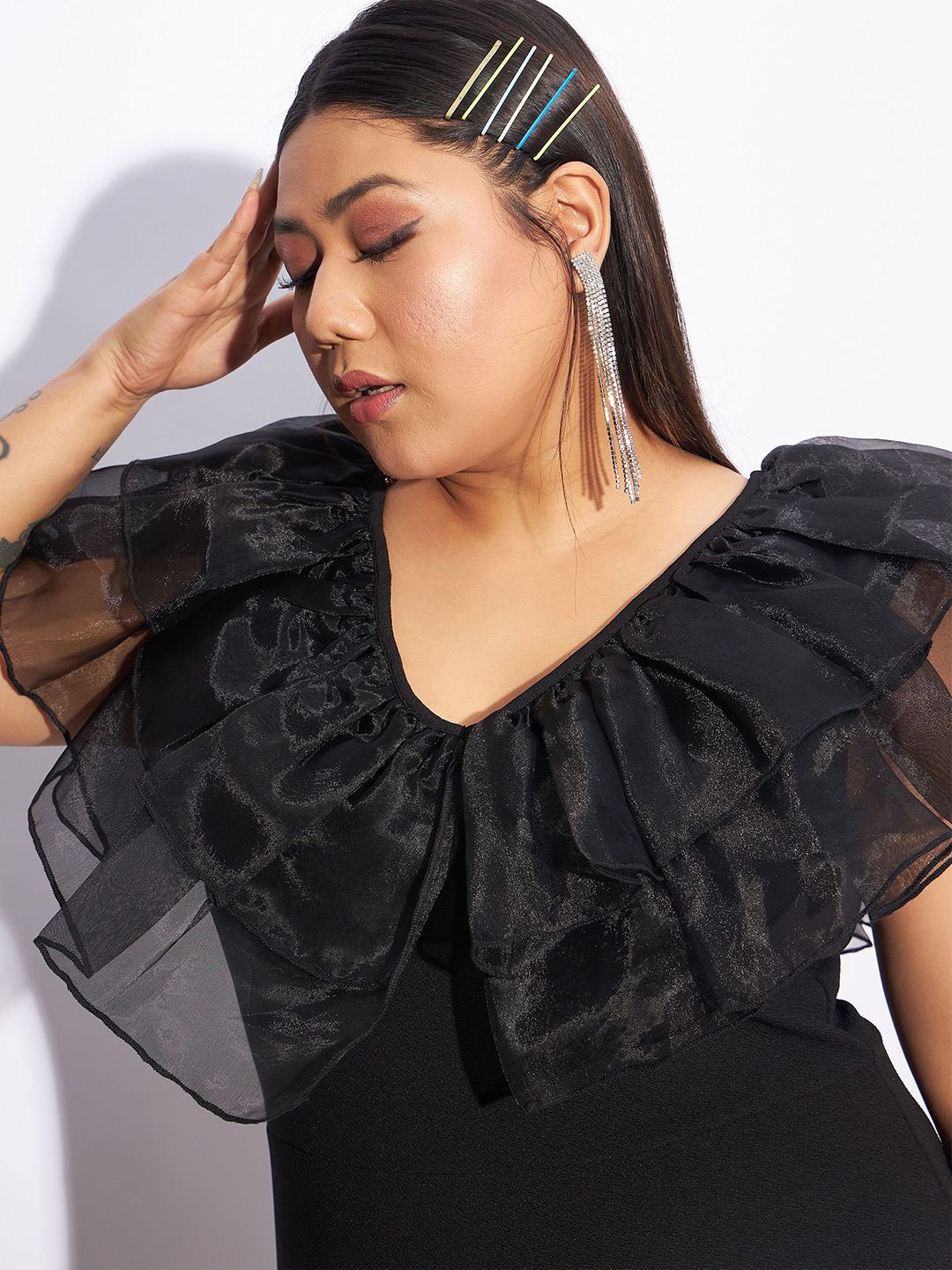 SASSAFRAS Curve Plus Size Black V-Neck Flutter Sleeves Sheath Dress