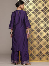 House of Pataudi Embroidered Regular Sequinned Jashn Kurta with Palazzos
