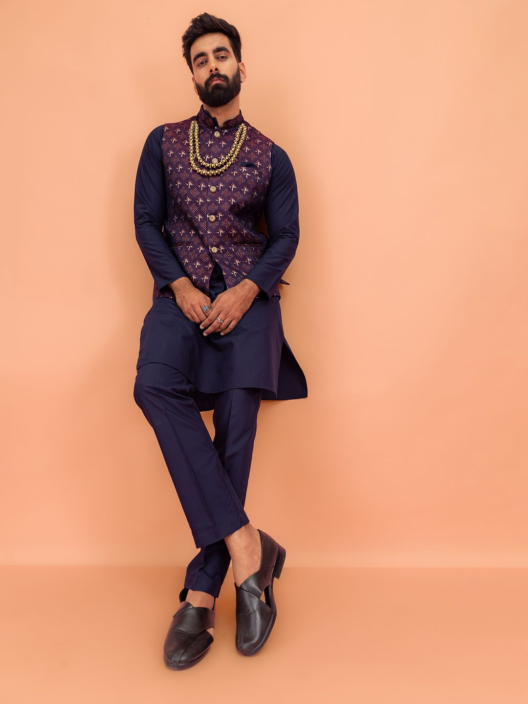 KISAH Men Textured Zari  Regular Fit Nehru Jacket