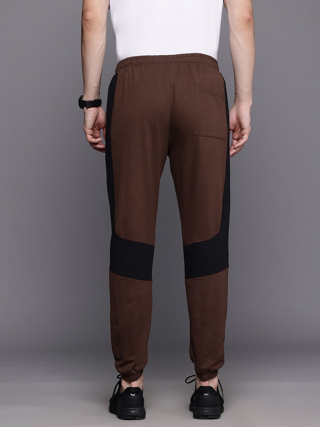 HRX by Hrithik Roshan Men Colourblocked Lifestyle Joggers