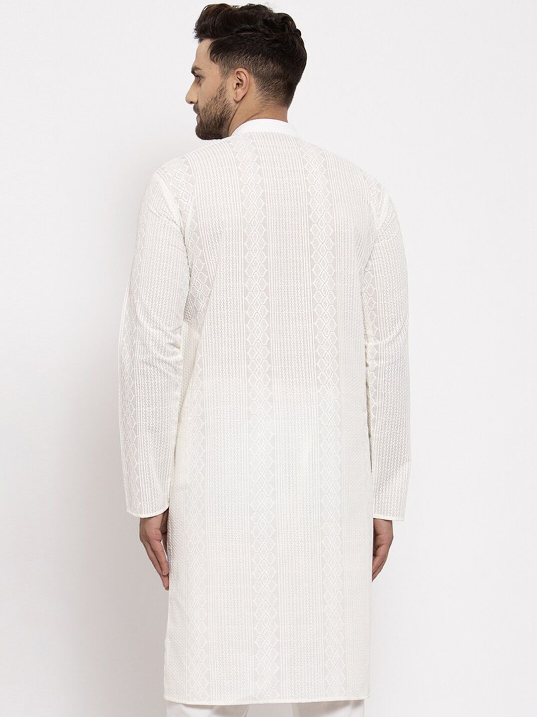 Jompers Men Off White Geometric Embroidered Kurta