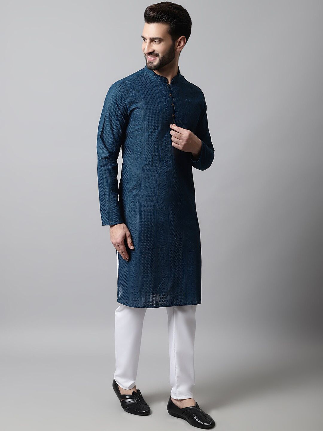 Jompers Men Ethnic Motifs Thread Work Cotton Kurta