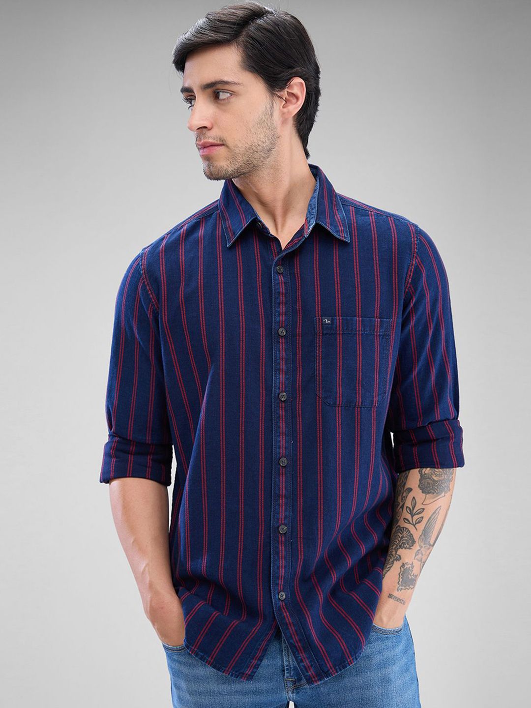 SPYKAR Men Slim Fit Opaque Striped Spread Collar Casual Shirt