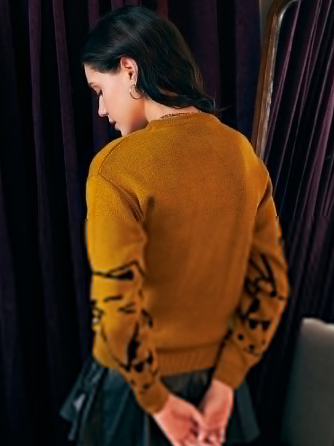 Berrylush Graphic Printed Acrylic Pullover