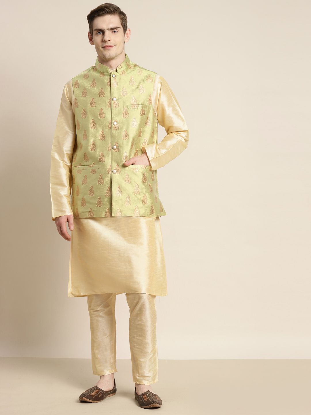 SOJANYA Kurta Lelaki dengan Jaket Nehru Rekaan Churidar & Tenunan