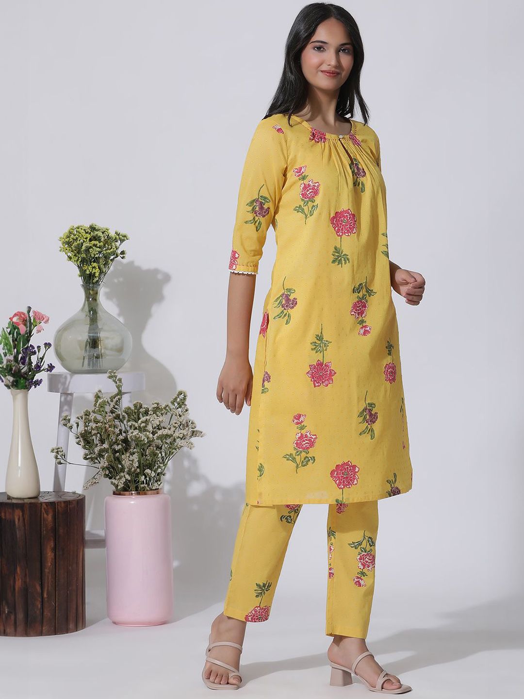 W Floral Printed Keyhole Neck Regular Thread Work Pure Cotton Kurta With Trousers