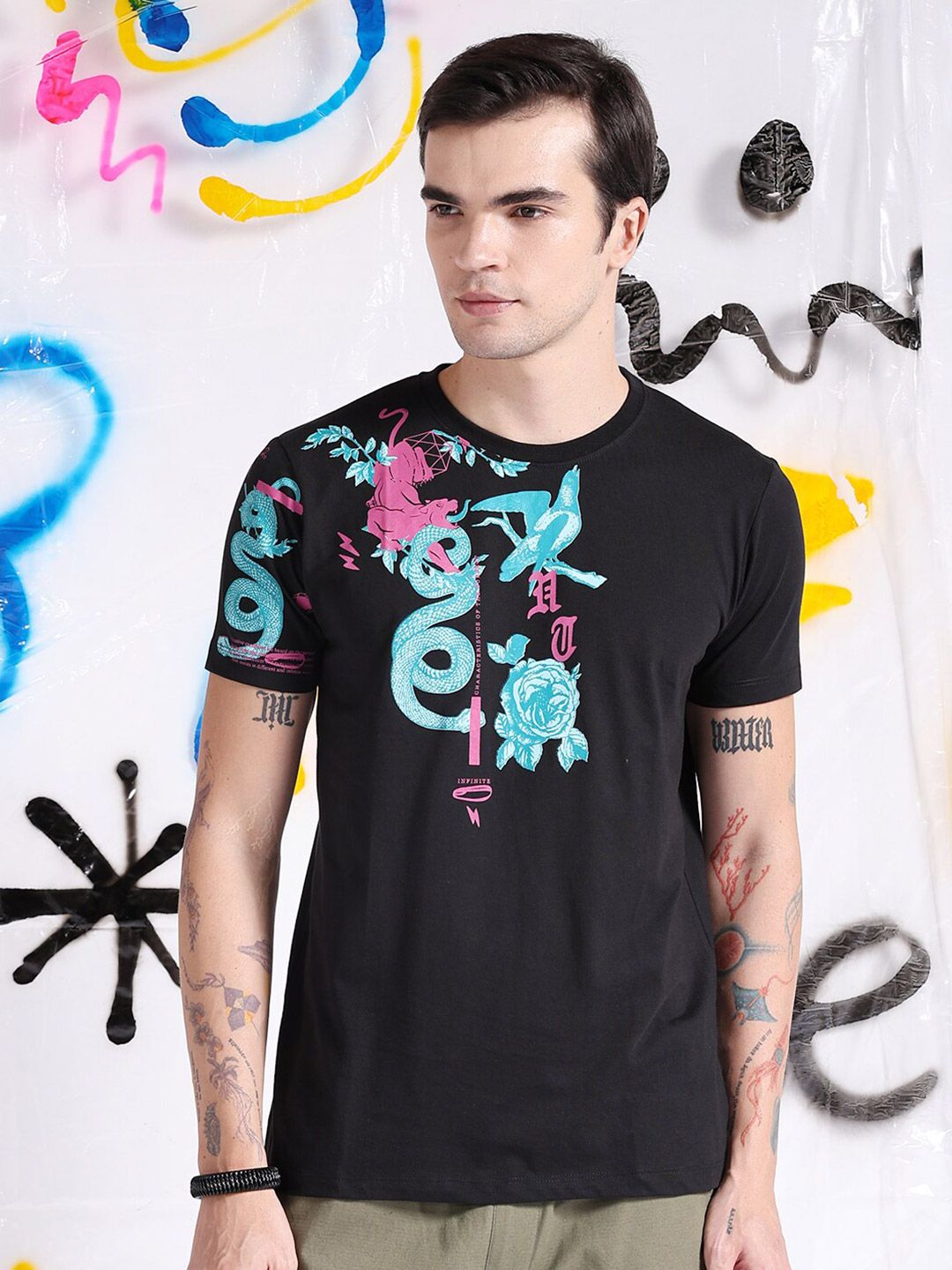 The Indian Garage Co Black Graphic Printed Round Neck Casual T-shirt