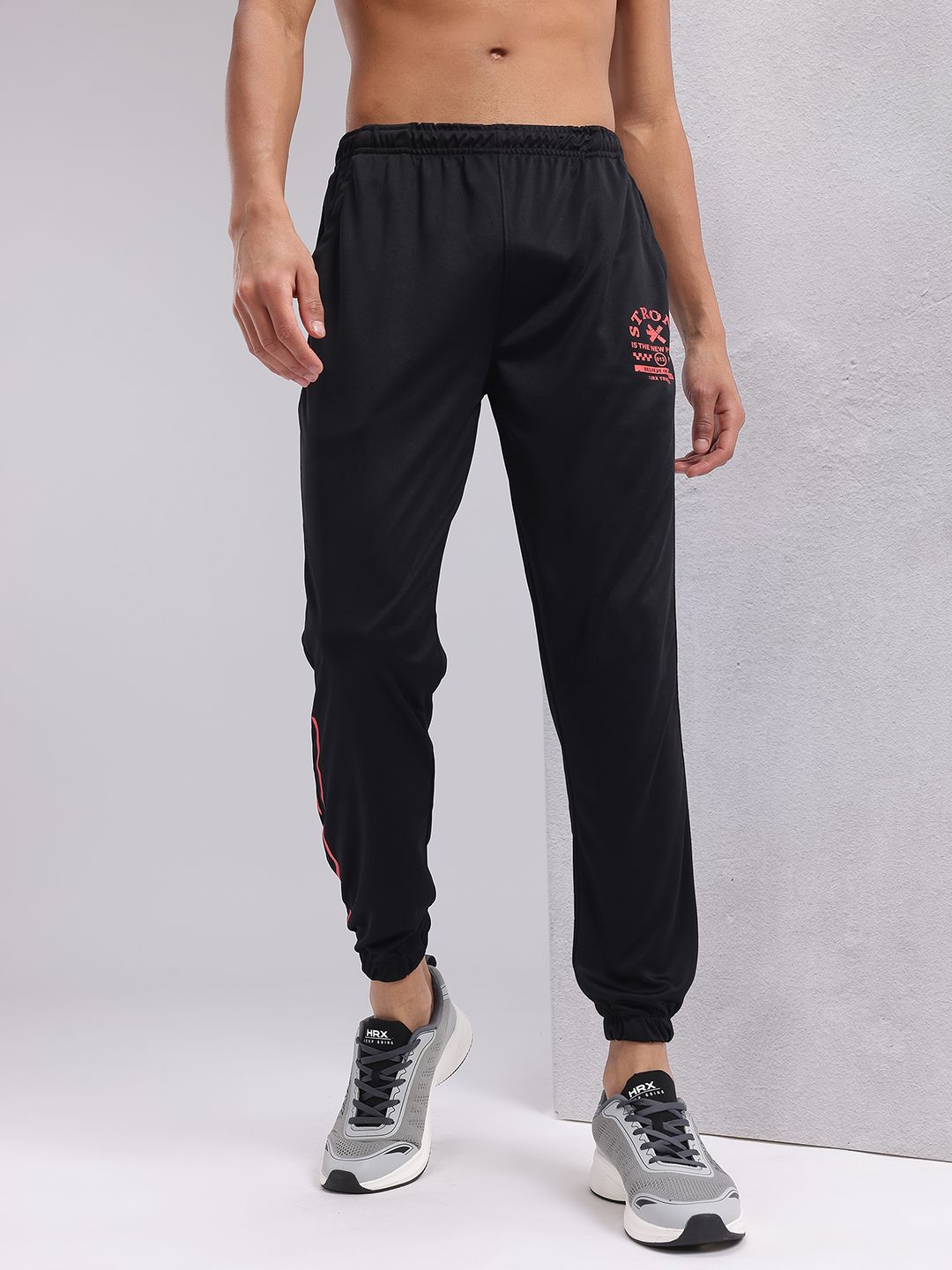 HRX by Hrithik Roshan Men Mid-Rise Typography Print Rapid-Dry Training Joggers