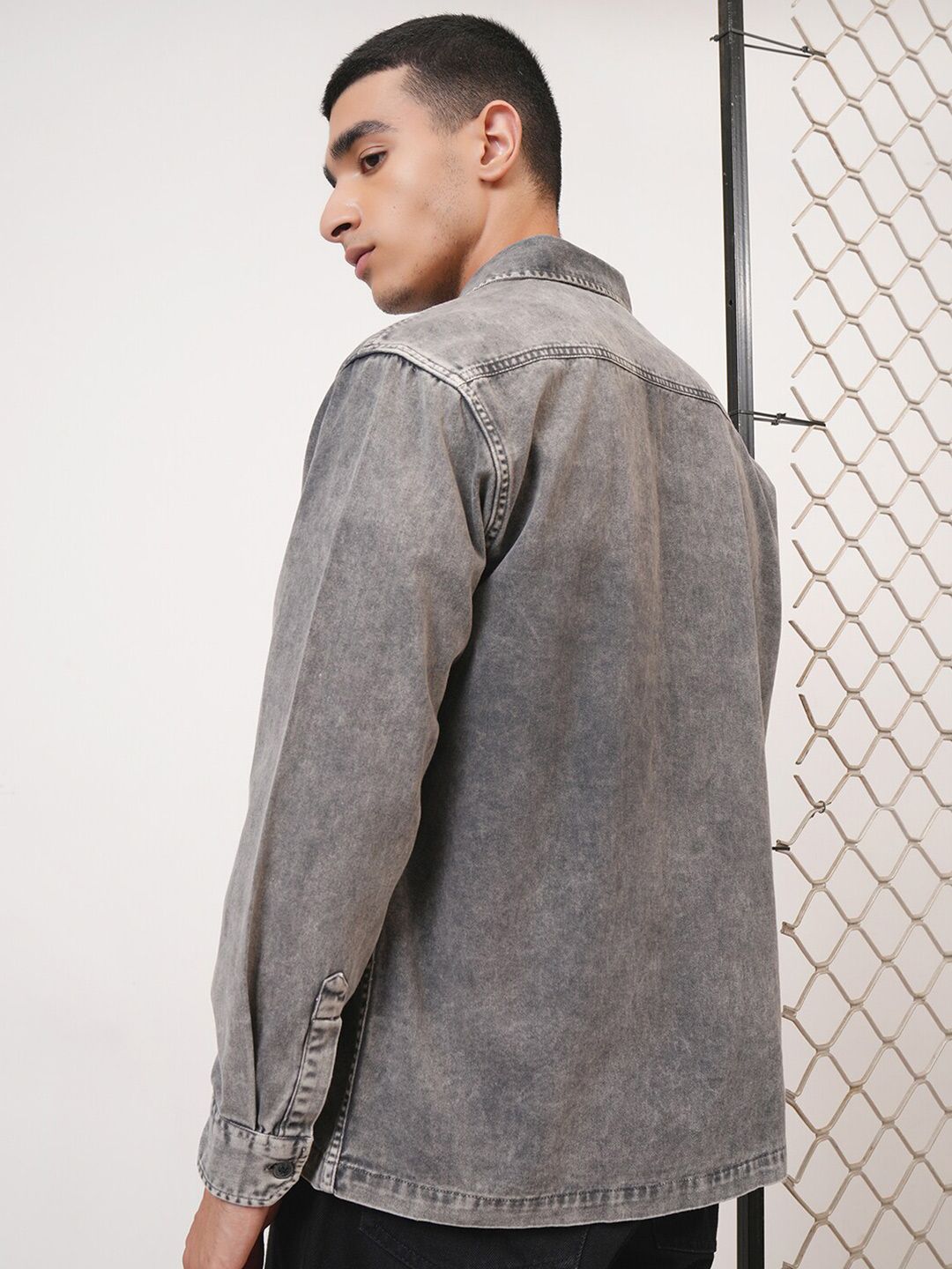 HIGHLANDER Men Regular Collar Checked Oversized shirt