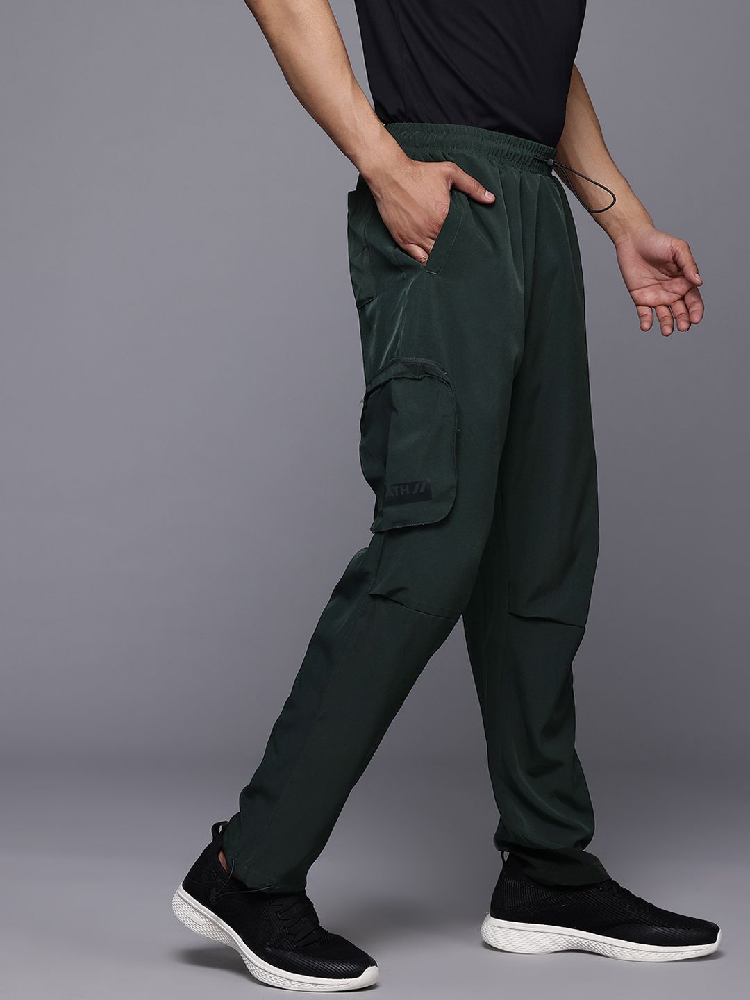 HRX by Hrithik Roshan Men Lifestyle Cargo Style Track Pants
