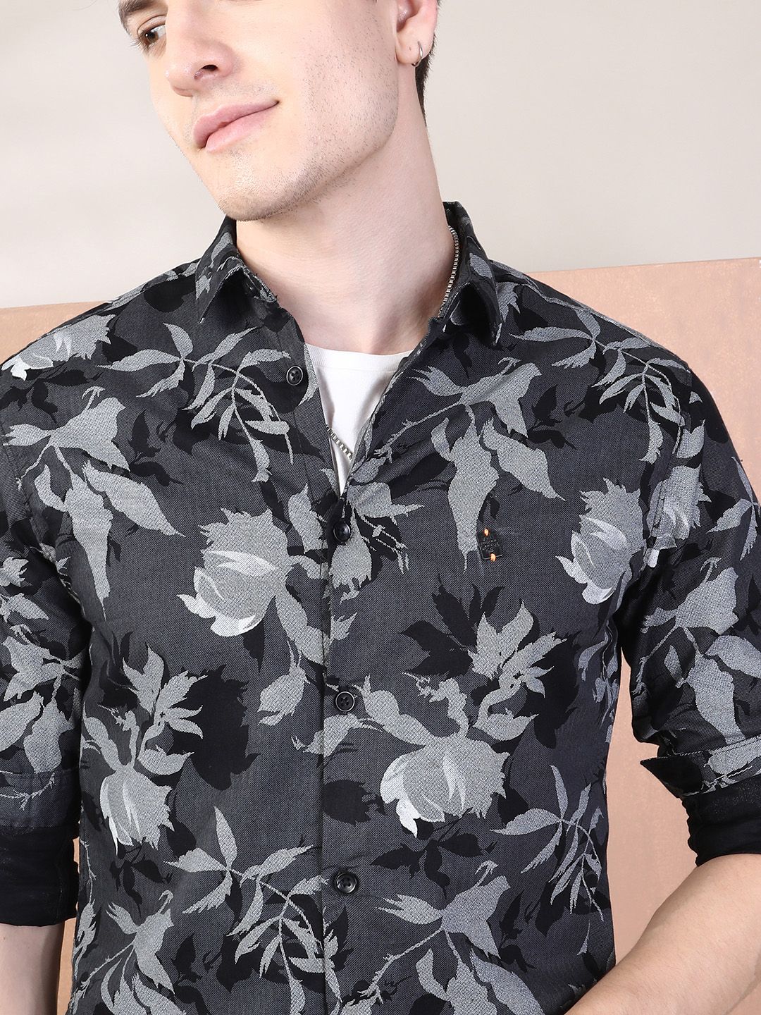 The Indian Garage Co Men Charcoal Grey & Black Slim Fit Printed Casual Shirt