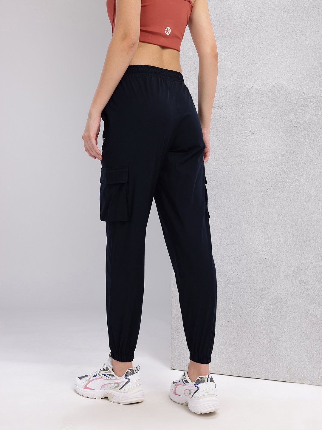 HRX by Hrithik Roshan Men Piping Detail Cargo-Style Training Joggers