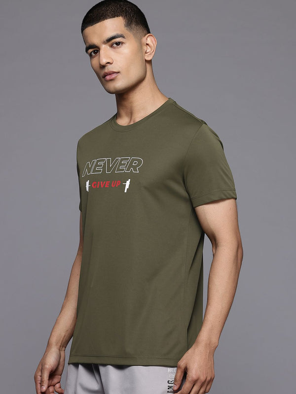 HRX oleh Hrithik Roshan Typography Rapid-Dry Latihan Cetak T-shirt dengan perincian yang terperinci