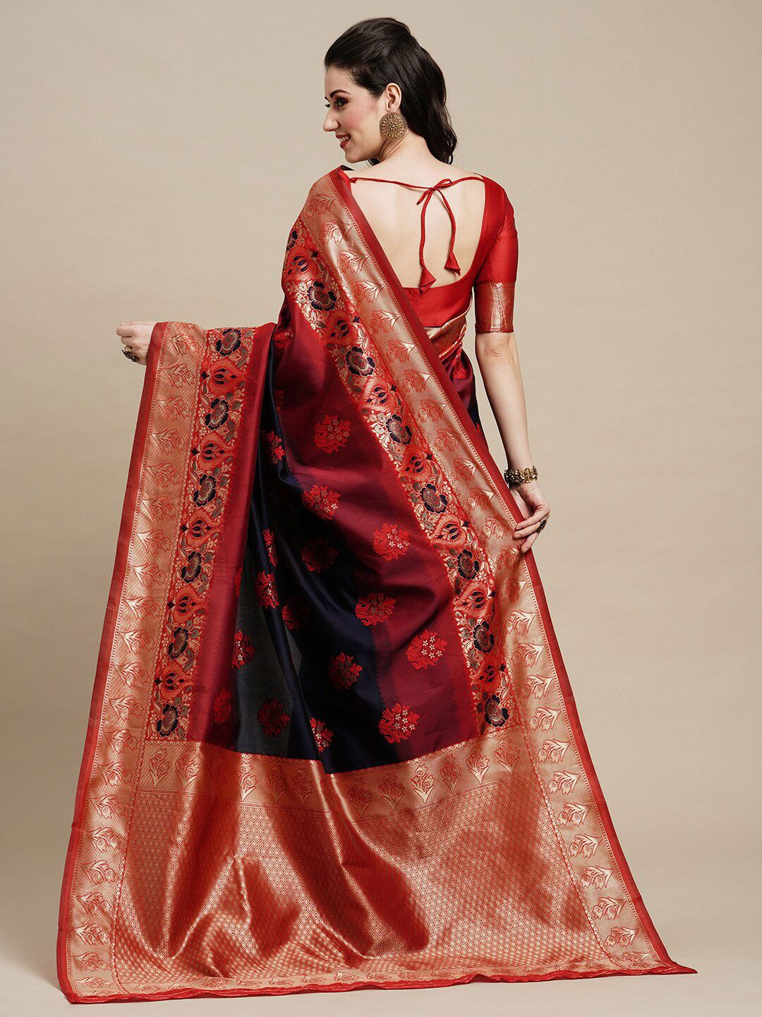 Saree mall Navy Blue & Gold-Toned Floral Woven Design Zari Kanjeevaram Sarees