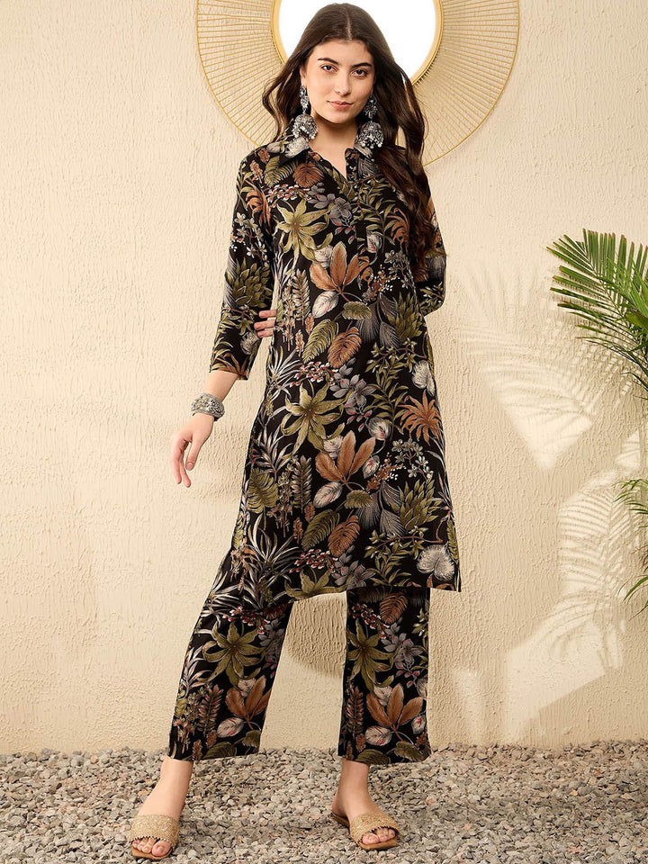 KALINI Floral Printed Mandarin Collar Straight Kurta With Trousers