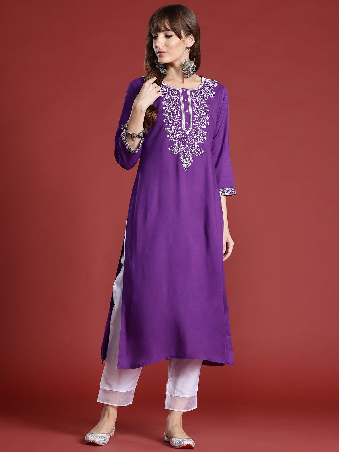 Indo Era Women Floral Embroidered Thread Work Kurta