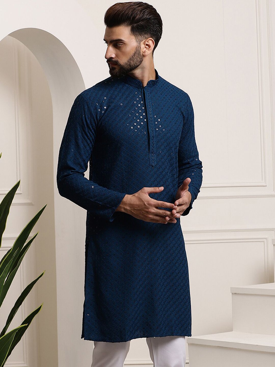 SOJANYA Men Blue Thread Work Kurta