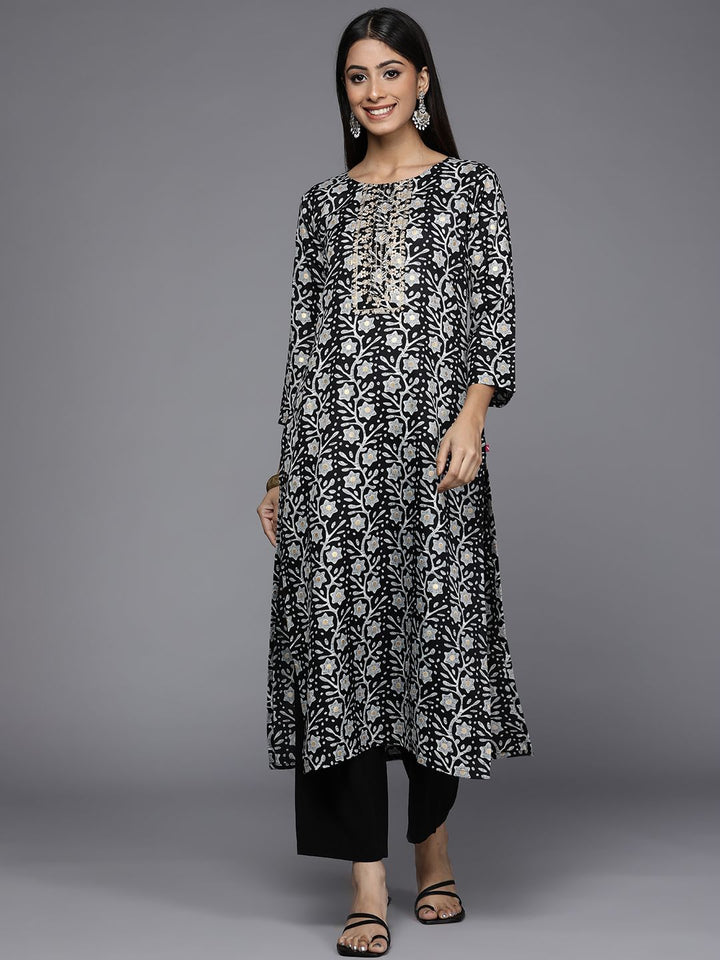 Varanga Women Black & Grey Floral Printed Zardozi Kurta