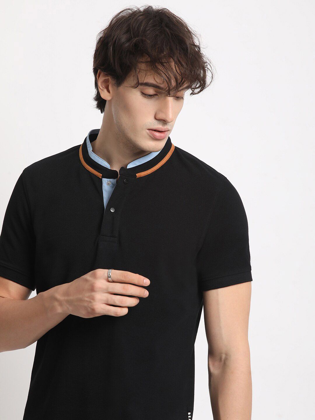 THE BEAR HOUSE Mandarin Collar Cotton Slim Fit T-shirt