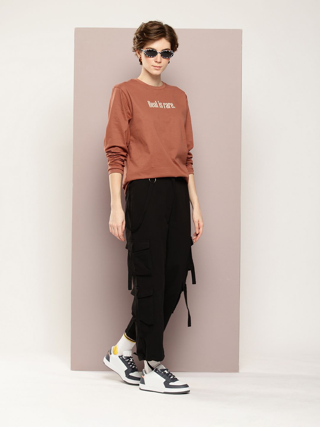 Dillinger Typography Printed Drop-Shoulder Sleeves Kapas Tulen T-Shirt Berat