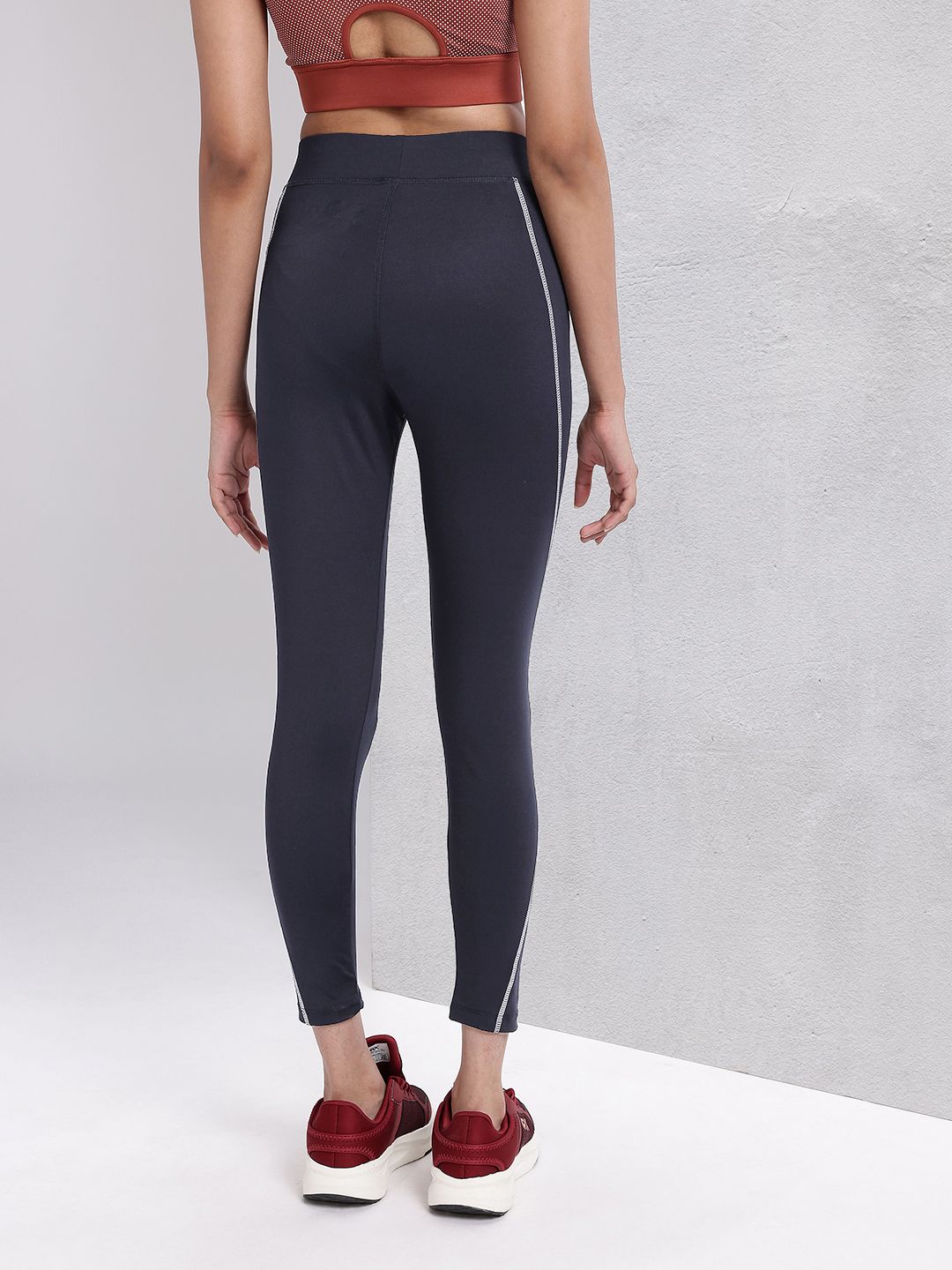 HRX by Hrithik Roshan Women Contrast Stitching High-Rise Rapid-Dry Cropped Training Tights