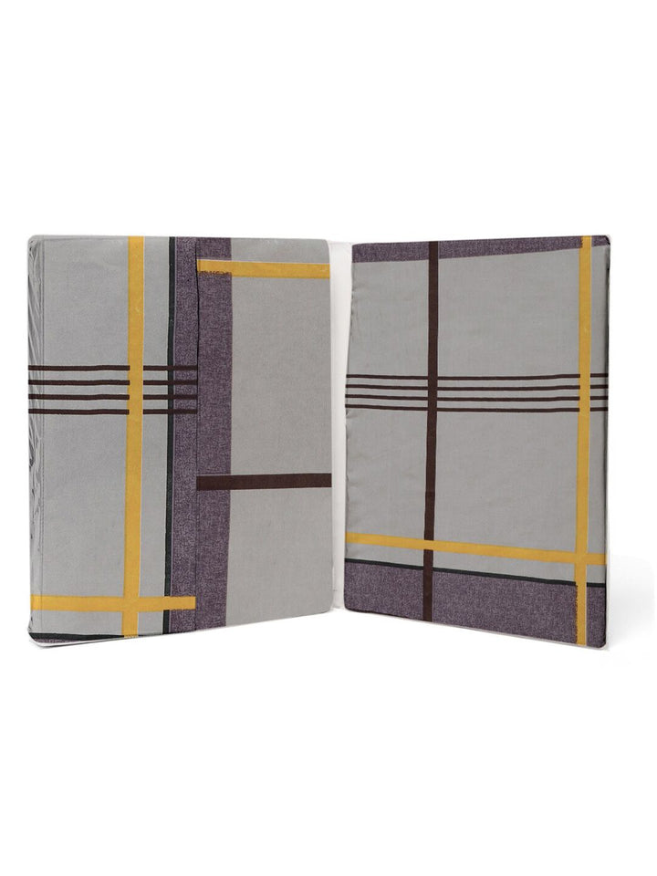 KLOTTHE Brown Geometric Polycotton 300 TC Fitted King Fine Bedsheet with 2 Pillow Covers-96 x 89 inches