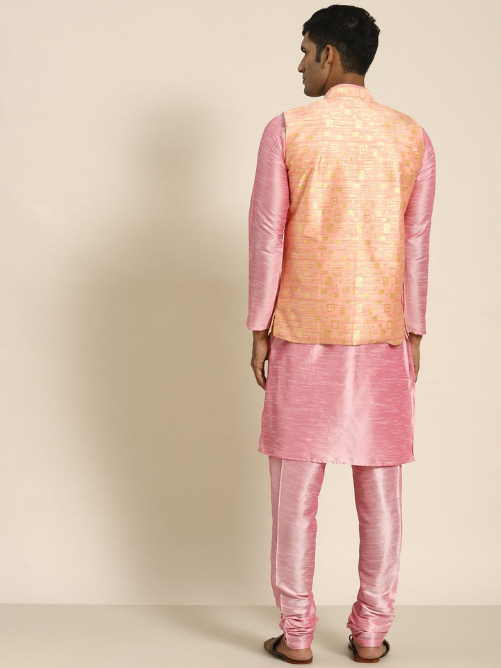 SOJANYA Men Pink Kurta with Churidar
