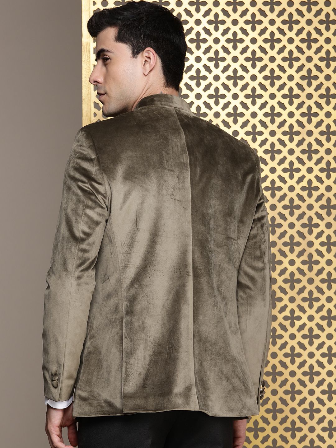 House of Pataudi Jashn Mandarin Collar Bandhgala Velvet Finish Blazer