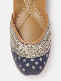 House of Pataudi Women Embellished Ethnic Mojaris