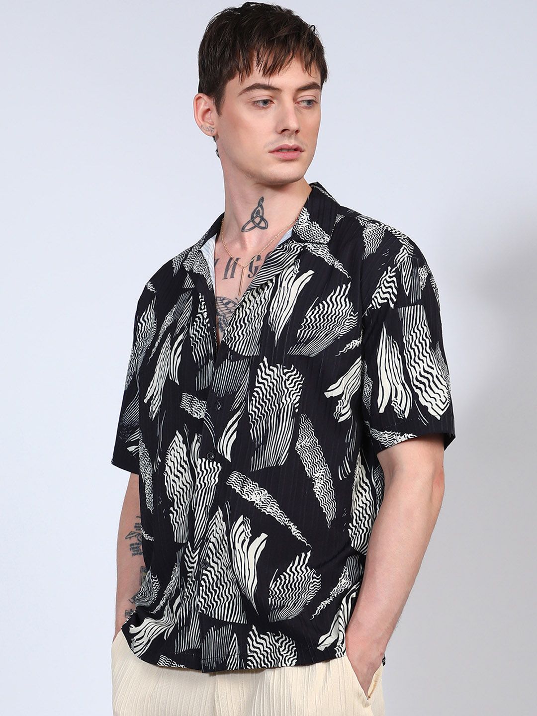 Campus Sutra Men Comfort Foliage Printed Cuban Collar Oversized Casual Shirt
