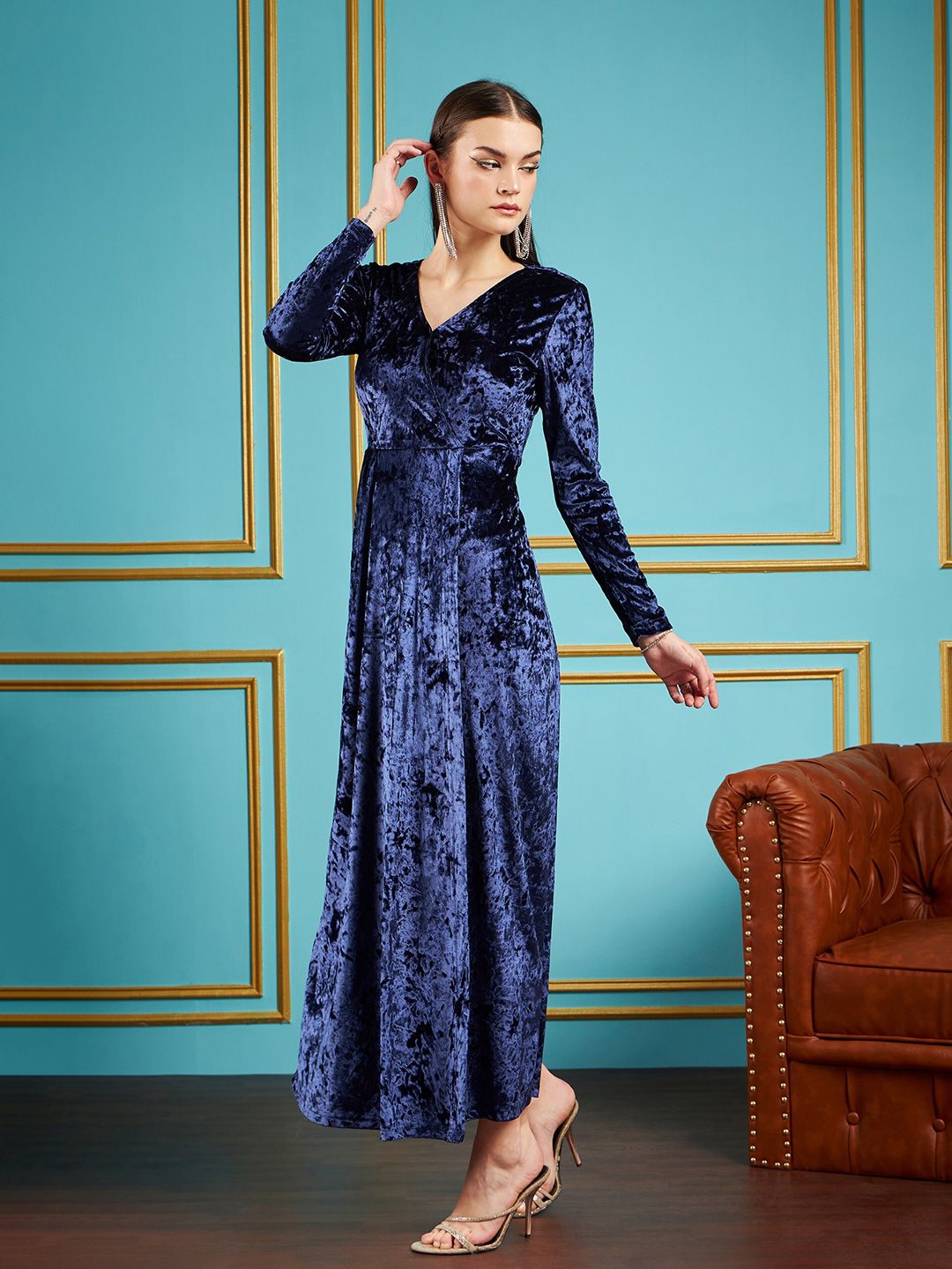 SASSAFRAS Navy Blue Abstract Printed V-Neck Velvet Maxi Party Dress