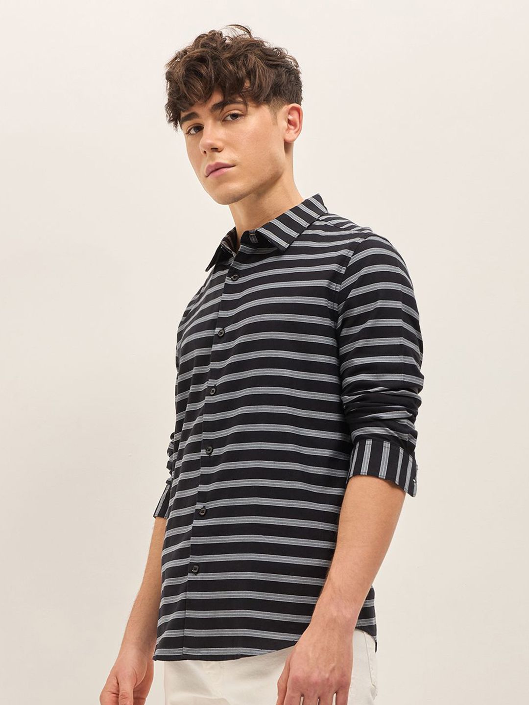 THE BEAR HOUSE Men Spread Collar Horizontal Striped Cotton Slim Fit Casual Shirt