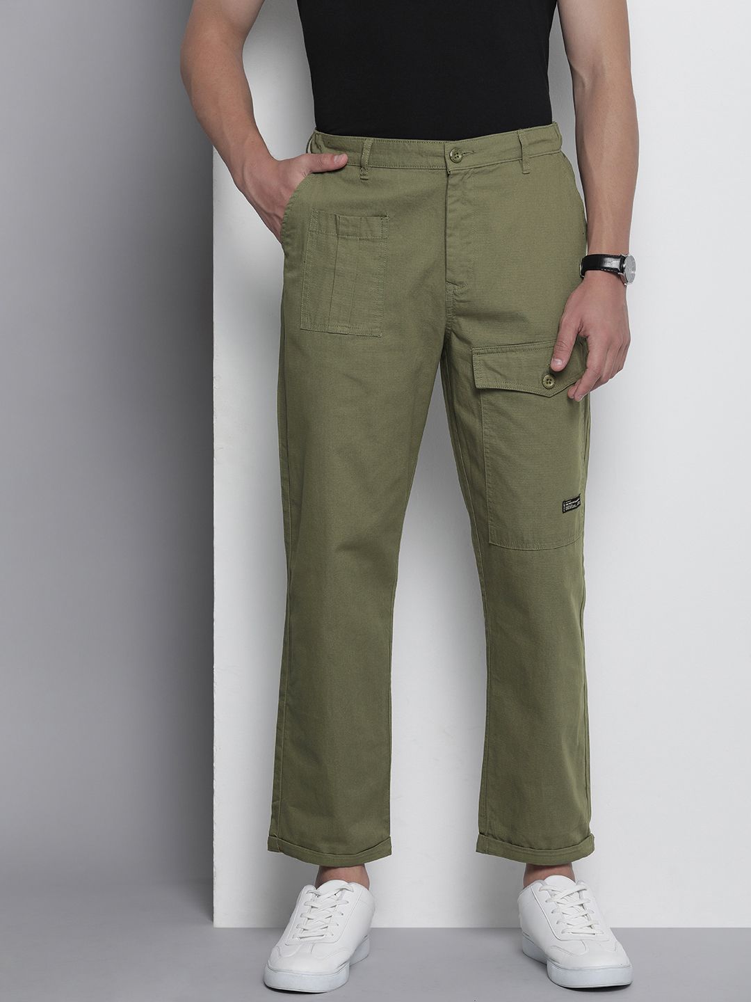 The Indian Garage Co Men Relaxed Fit Ripstop Cargo Trousers