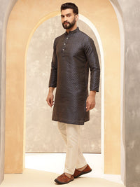 Kurta Sutera Jacquard Biru Laut Biru Bersulam Geometrik Mandarin Dengan Pijama